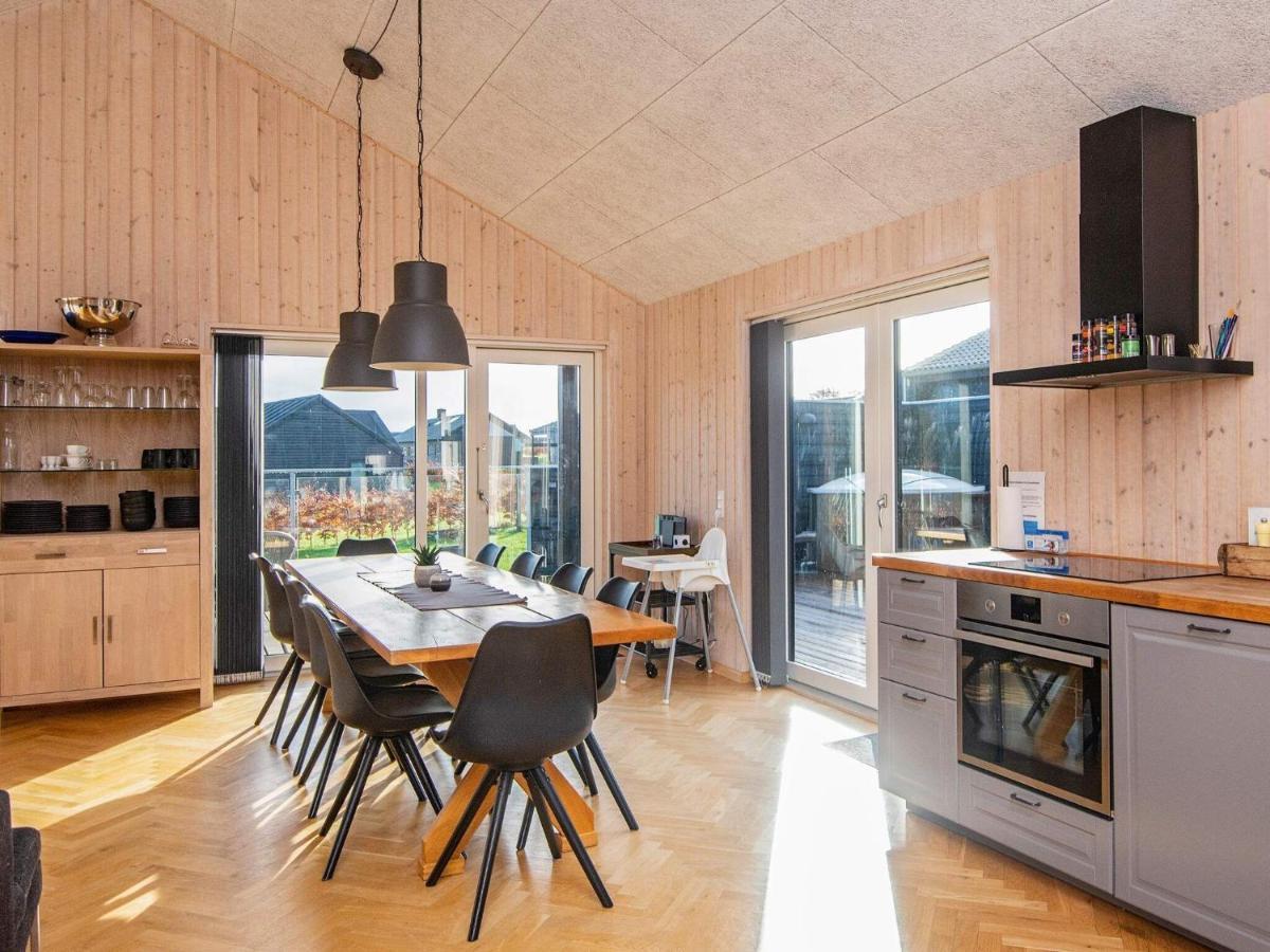 10 Person Holiday Home In הדרסלב מראה חיצוני תמונה