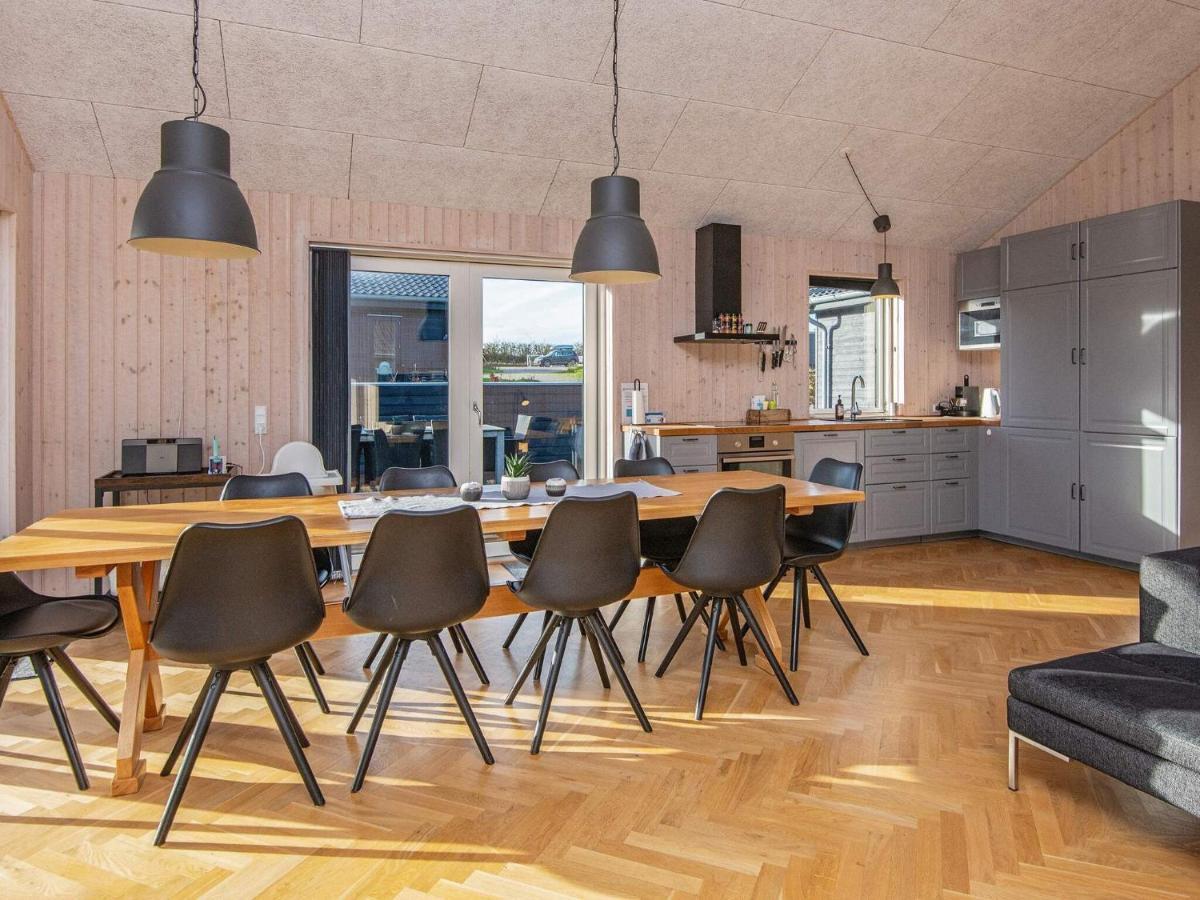 10 Person Holiday Home In הדרסלב מראה חיצוני תמונה